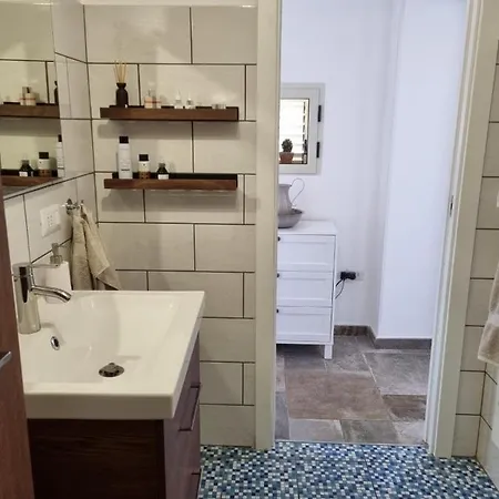 Residenzia Del Popolo - Rooftop Terrass With Ocean View In Pizzo Old Town Пиццо