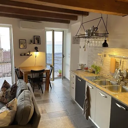 Residenzia Del Popolo - Rooftop Terrass With Ocean View In Pizzo Old Town * Пиццо