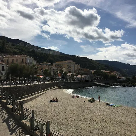 Residenzia Del Popolo - Rooftop Terrass With Ocean View In Pizzo Old Town Апартаменты *