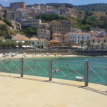 Апартаменты Residenzia Del Popolo - Rooftop Terrass With Ocean View In Pizzo Old Town Пиццо