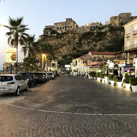 Residenzia Del Popolo - Rooftop Terrass With Ocean View In Pizzo Old Town *