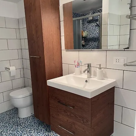Апартаменты Residenzia Del Popolo - Rooftop Terrass With Ocean View In Pizzo Old Town Пиццо