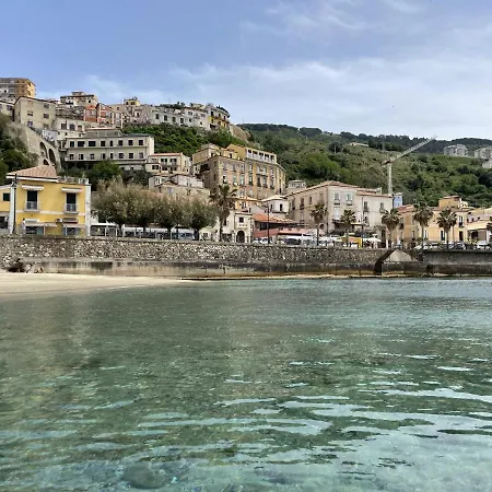 Апартаменты Residenzia Del Popolo - Rooftop Terrass With Ocean View In Pizzo Old Town *
